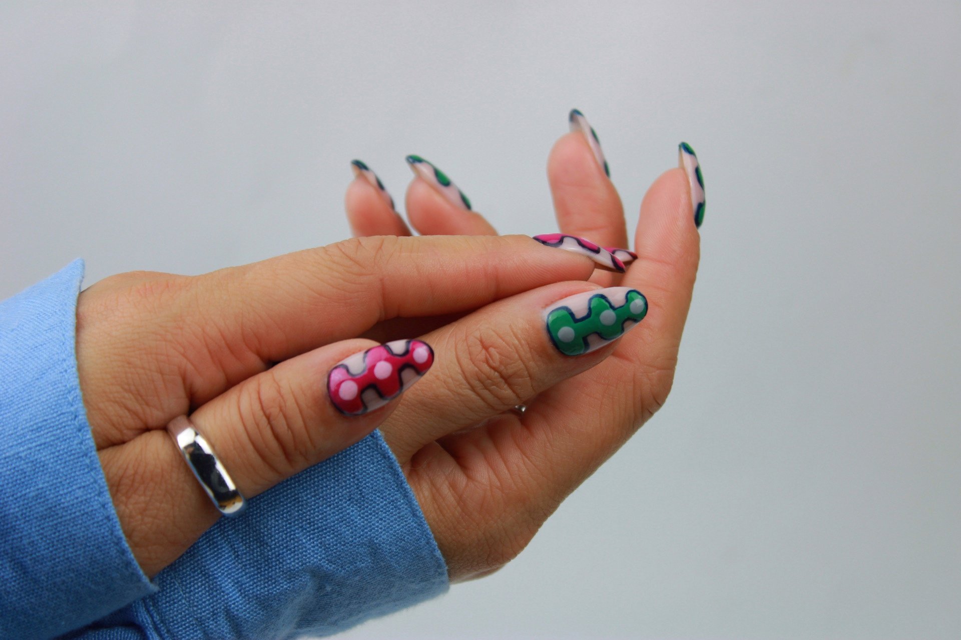 Retro Reflection Nail Art | ANNY